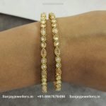 ANTIQ BANGLE