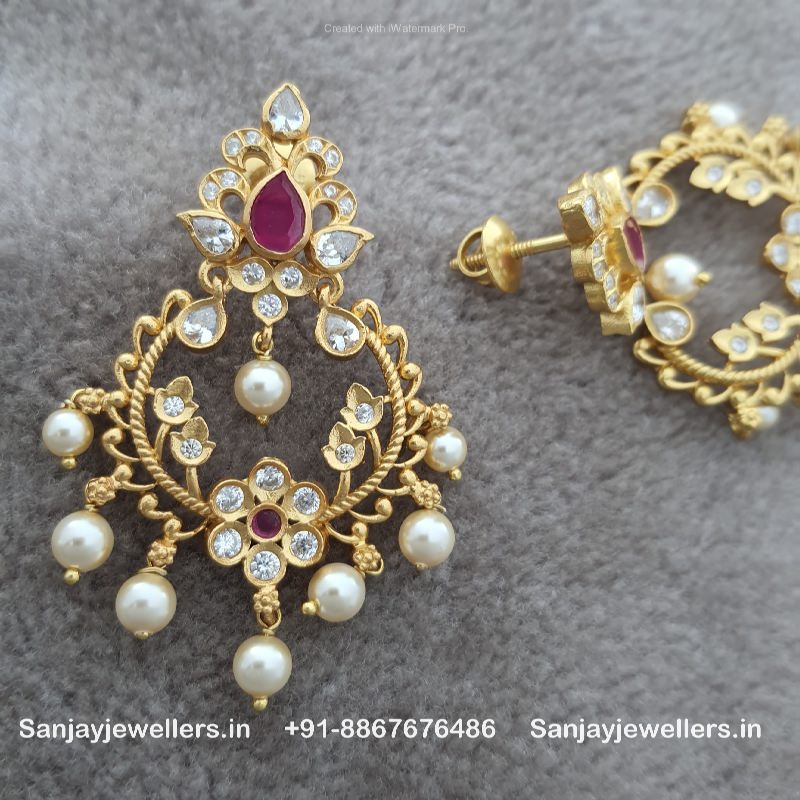 Buy Gold Color Antique Short Chandbali Earring Online - Aferando